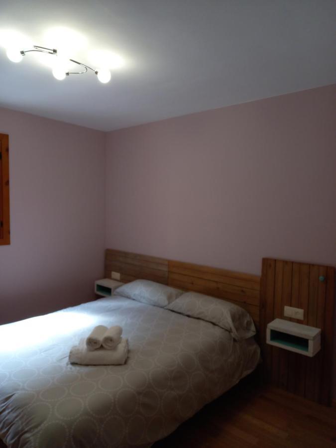 Apartamentos Tuara Castejón de Sos Extérieur photo